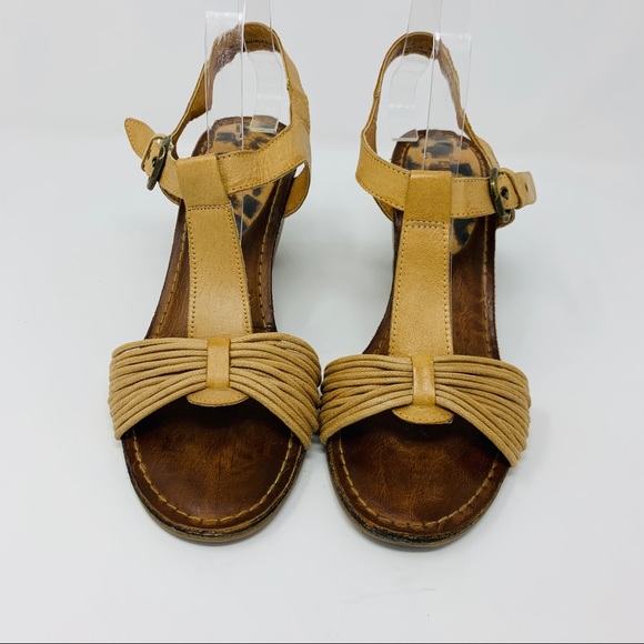 BareTraps Wedge Leather Upper Sandal, SZ 10 - Picture 2 of 5